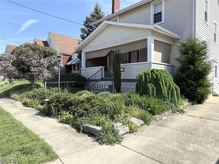 Listing photo 3