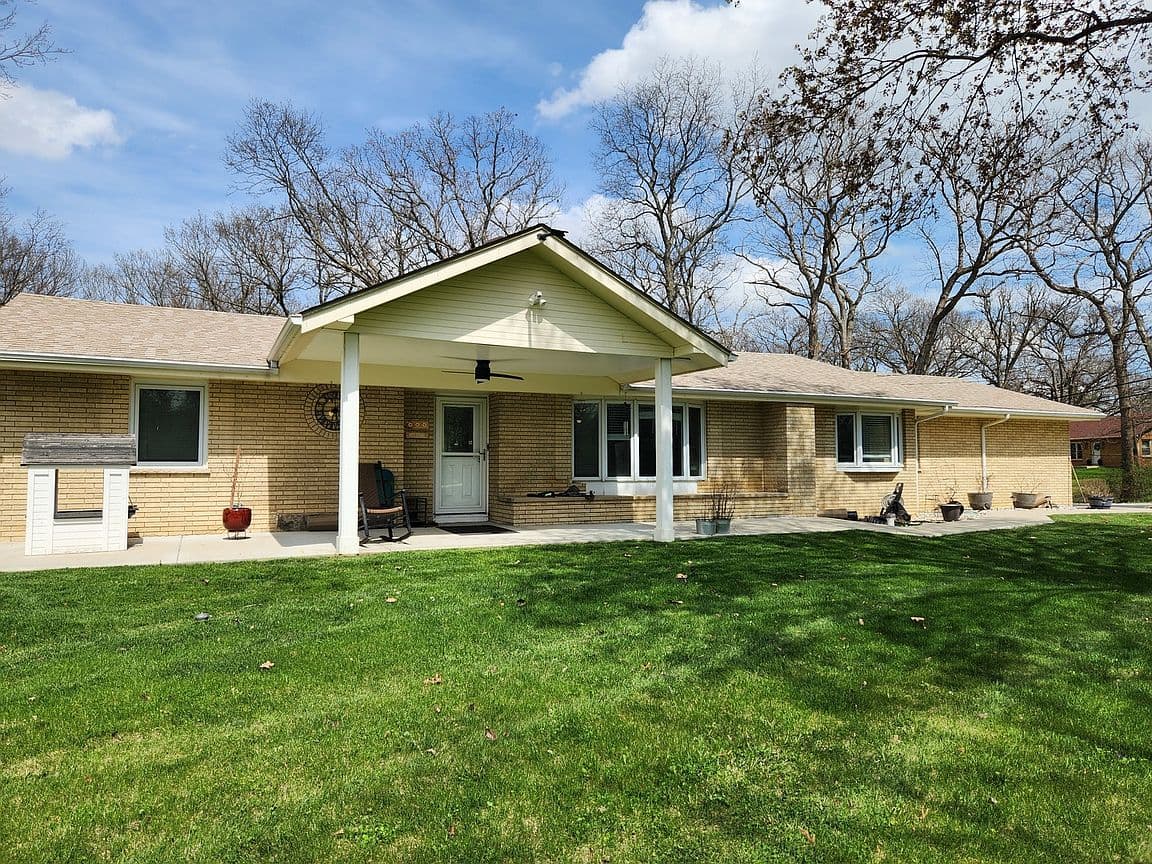 Primary listing photo