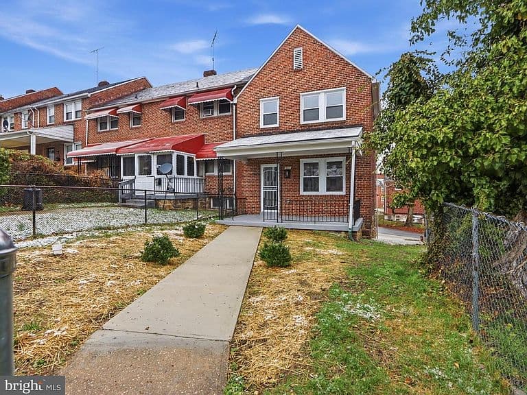Listing photo 5