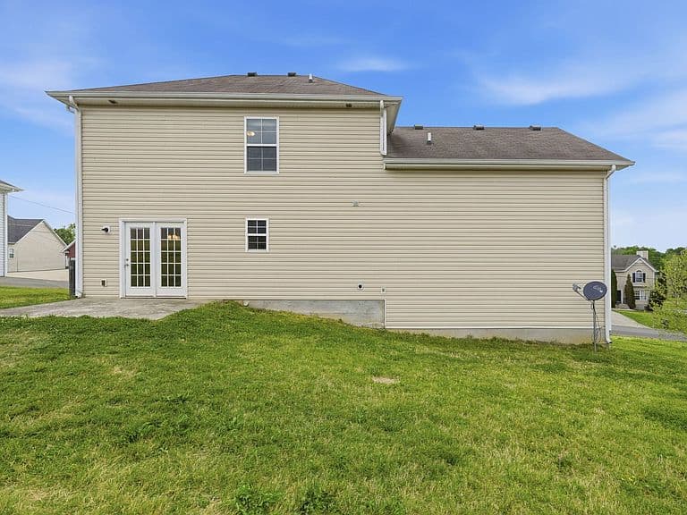 Listing photo 4