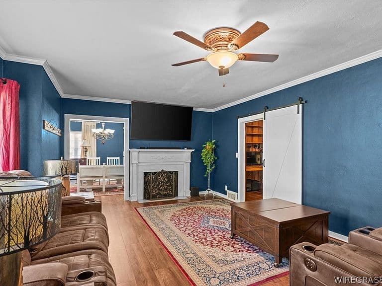 Listing photo 5