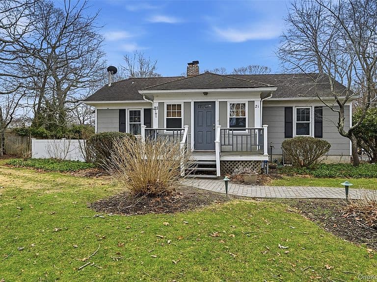 Listing photo 2