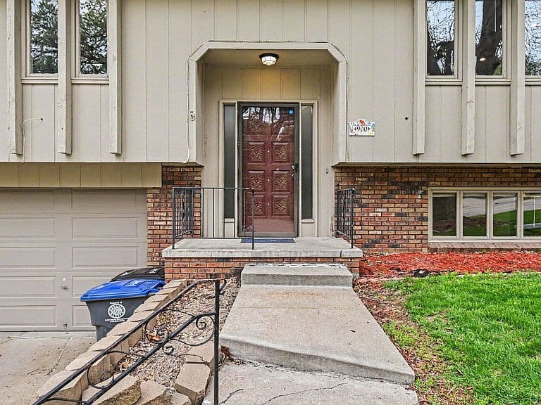Listing photo 4