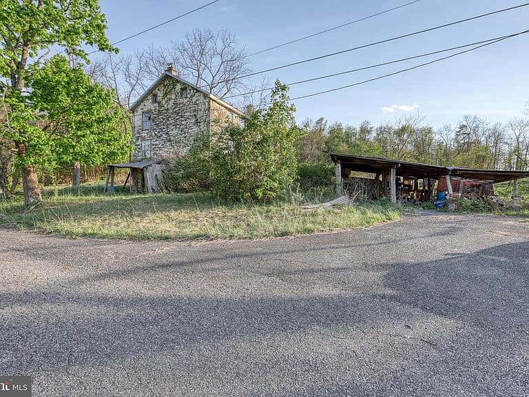 Listing photo 3
