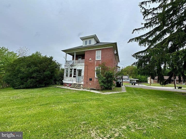 Listing photo 5