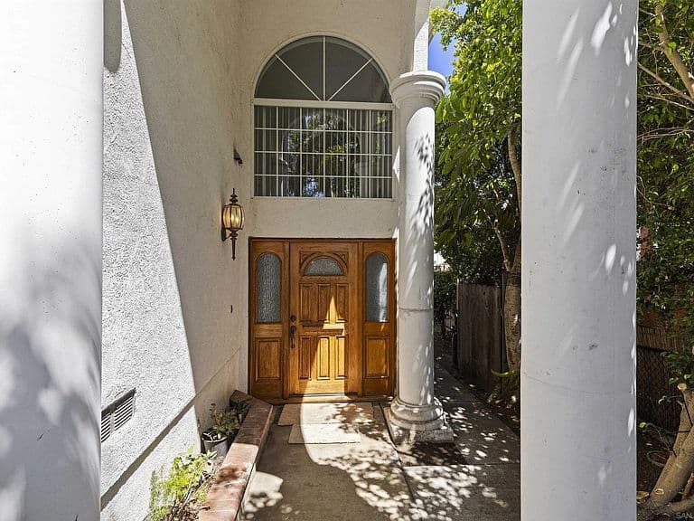 Listing photo 3