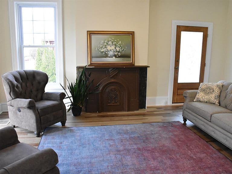 Listing photo 5