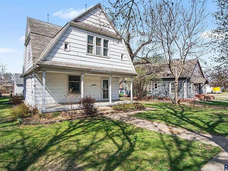 Listing photo 3