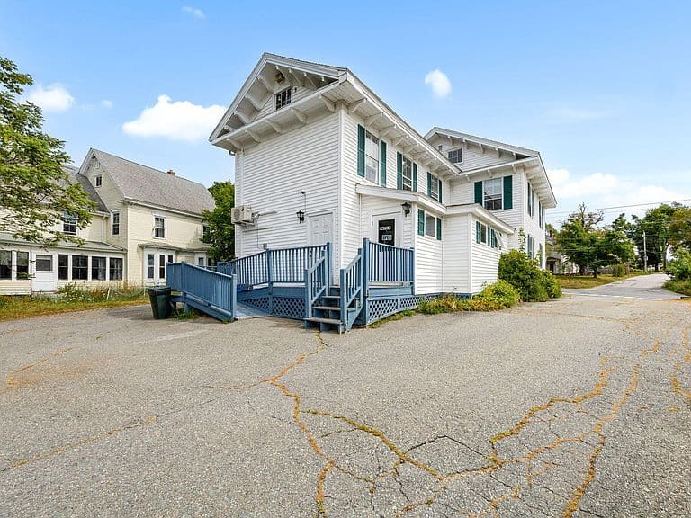 Listing photo 5