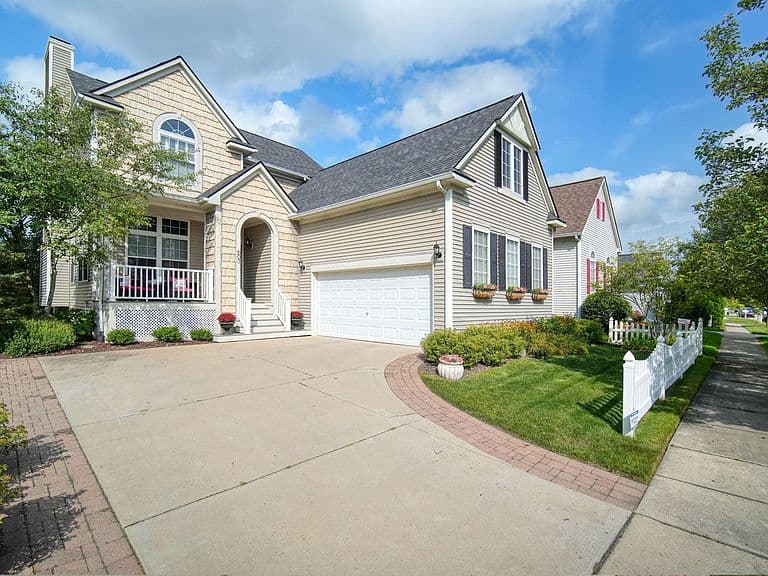 Listing photo 4