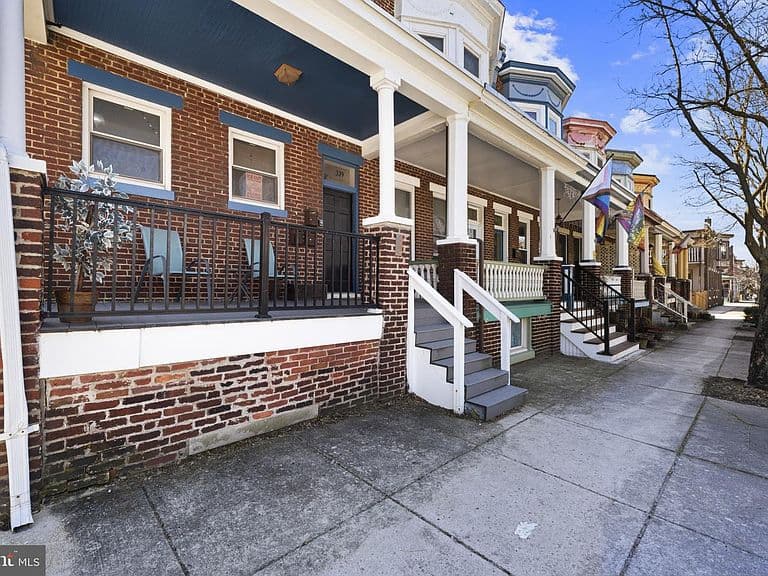 Listing photo 4