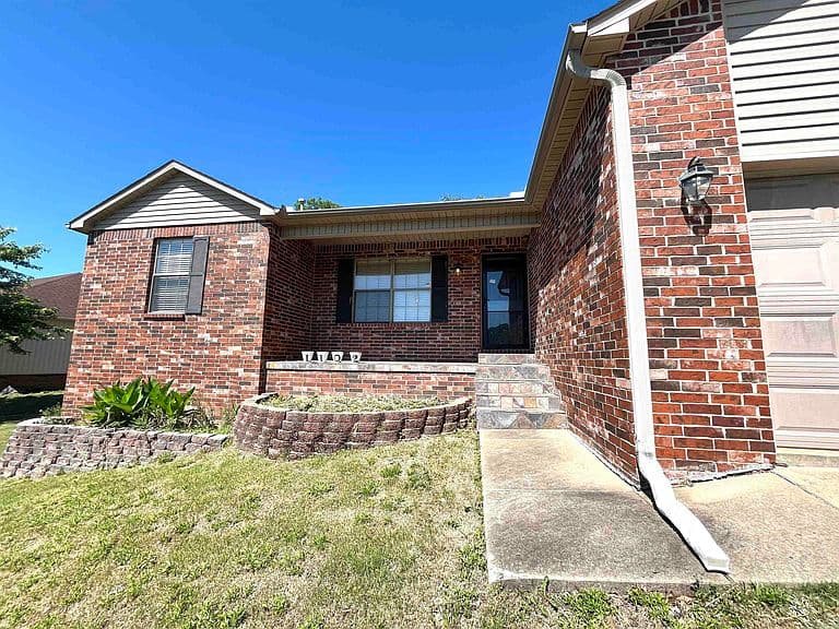 Listing photo 4