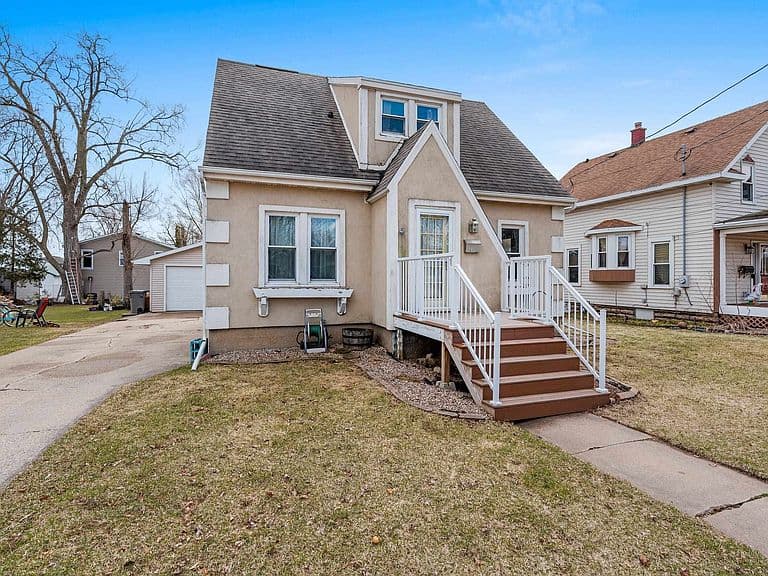 Listing photo 3