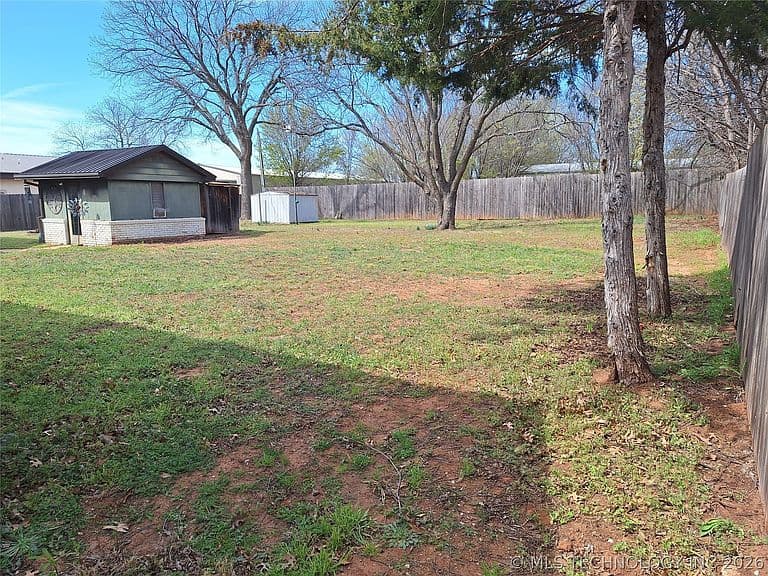 Listing photo 4
