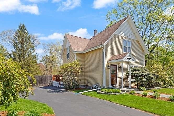 Listing photo 5