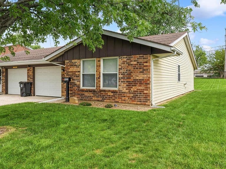 Listing photo 4