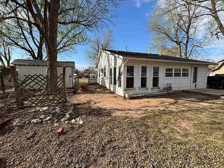 Listing photo 5