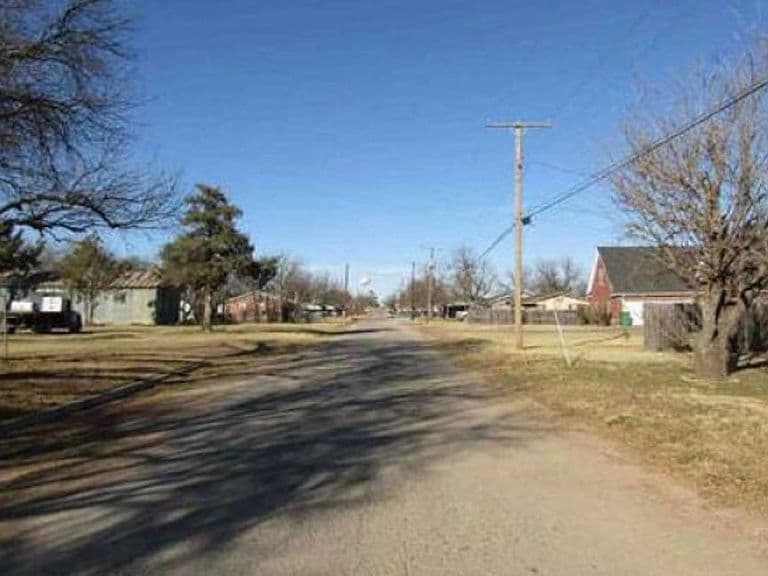 Listing photo 5