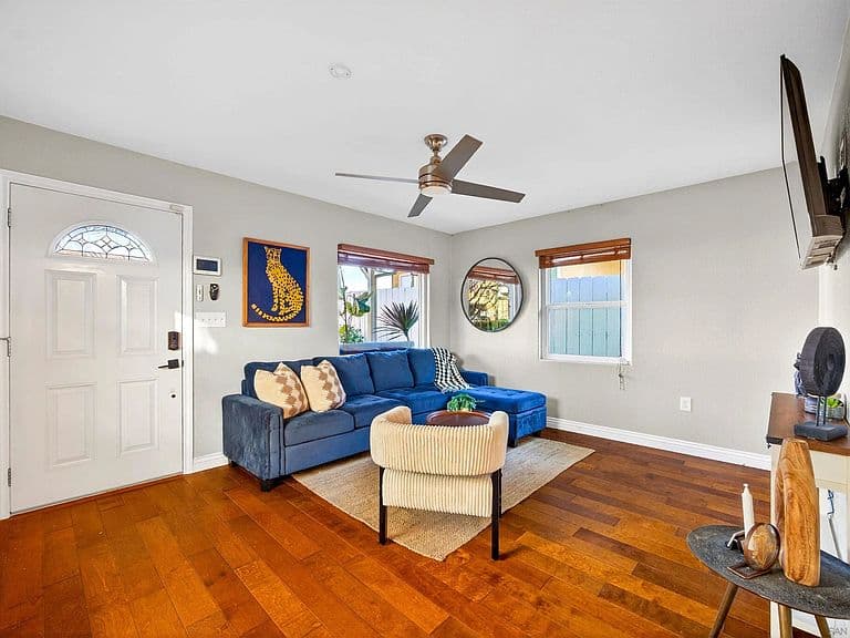 Listing photo 3