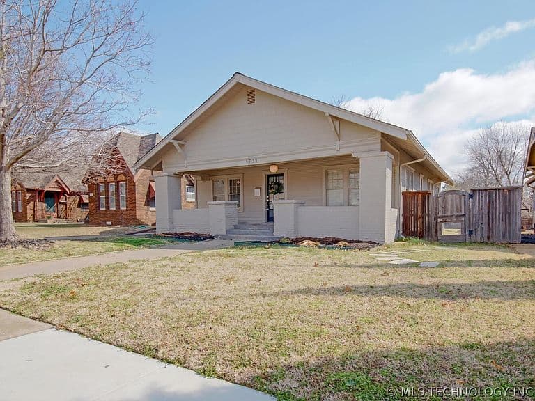 Listing photo 2