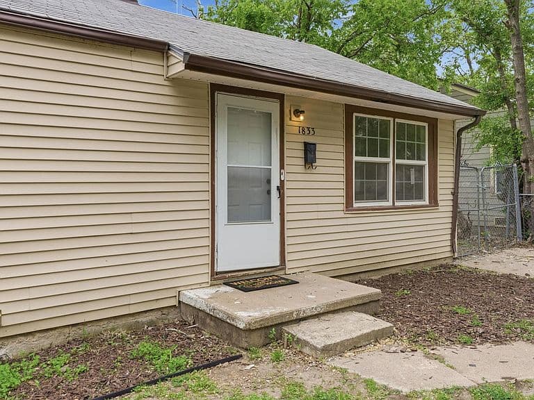 Listing photo 4