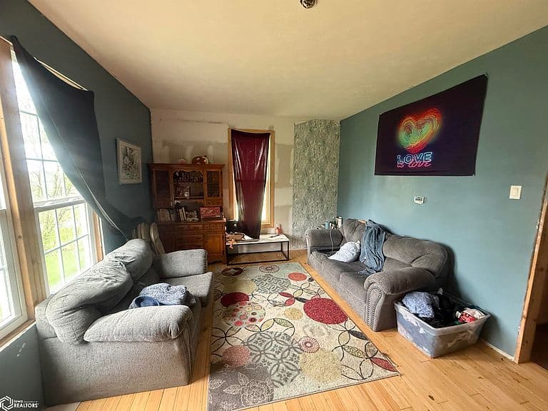 Listing photo 4