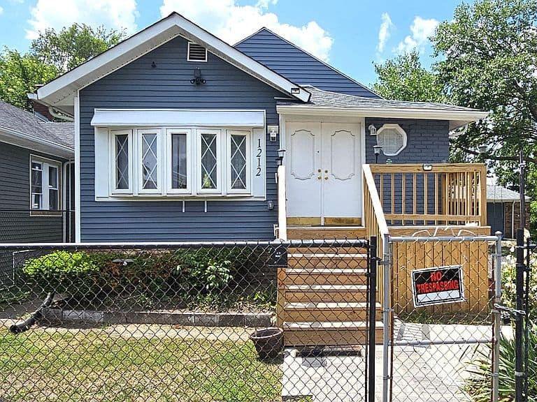 Listing photo