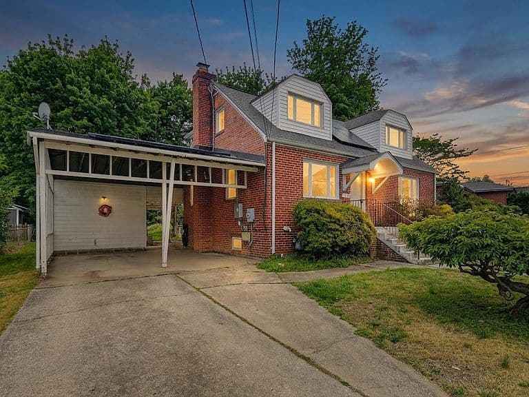 Listing photo 2