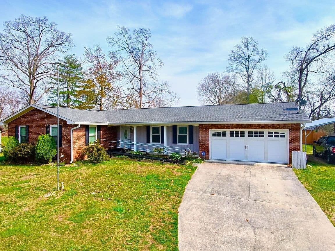 Primary listing photo