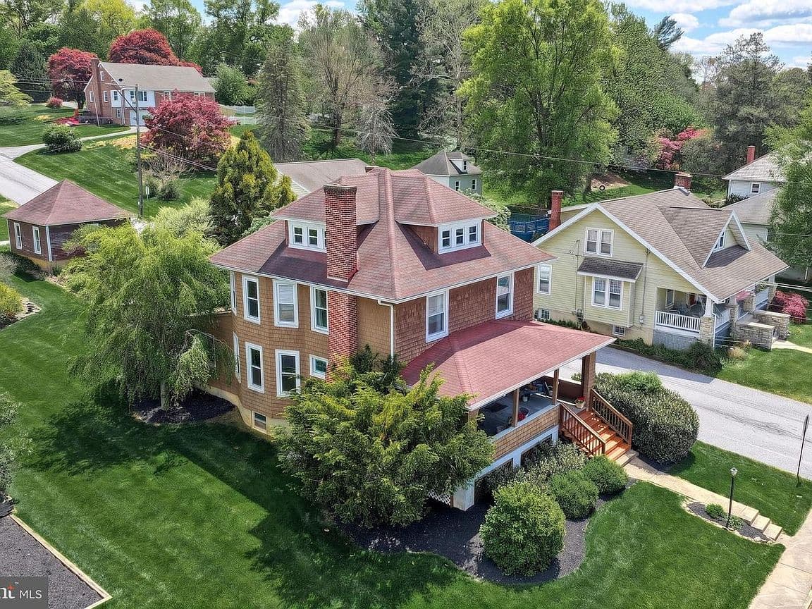 Primary listing photo