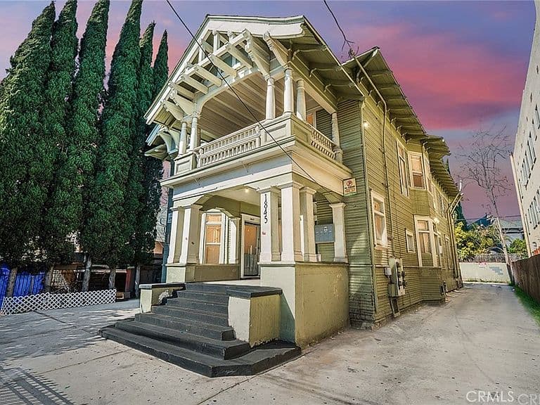 Listing photo 2