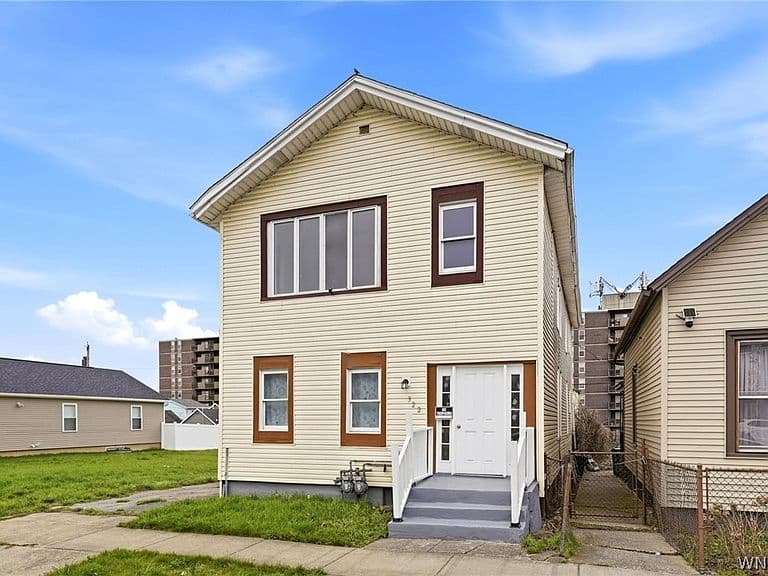 Listing photo 3