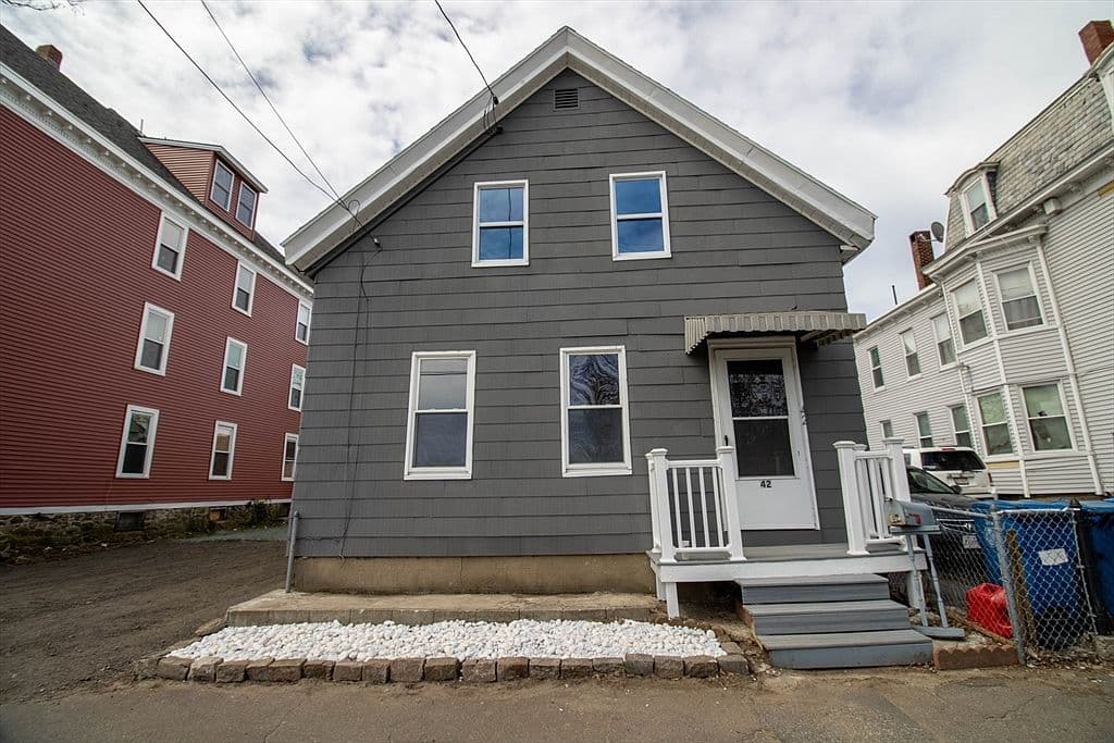 Primary listing photo