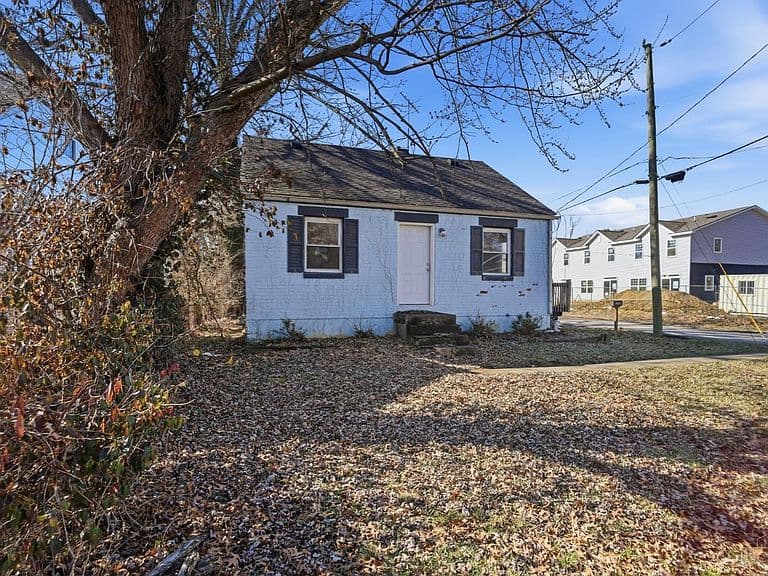 Listing photo 3