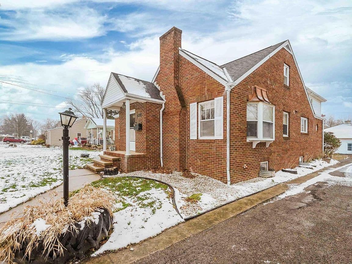 Primary listing photo