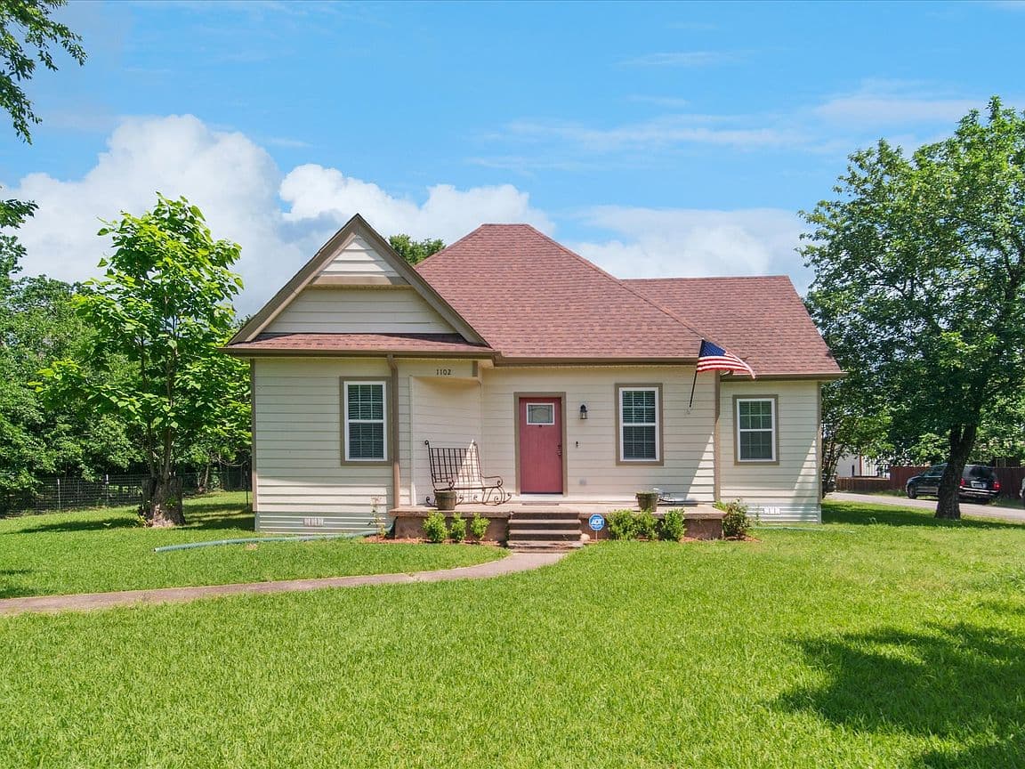 Primary listing photo