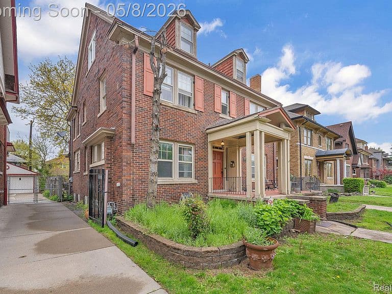 Listing photo 4