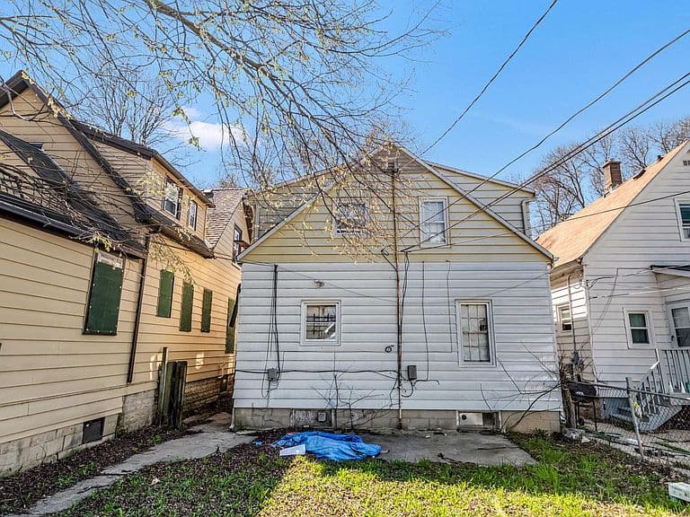 Listing photo 5