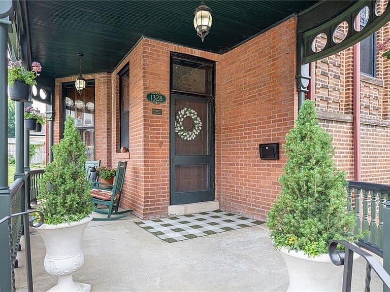 Listing photo 5
