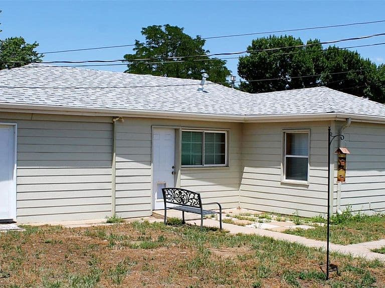 Listing photo 3