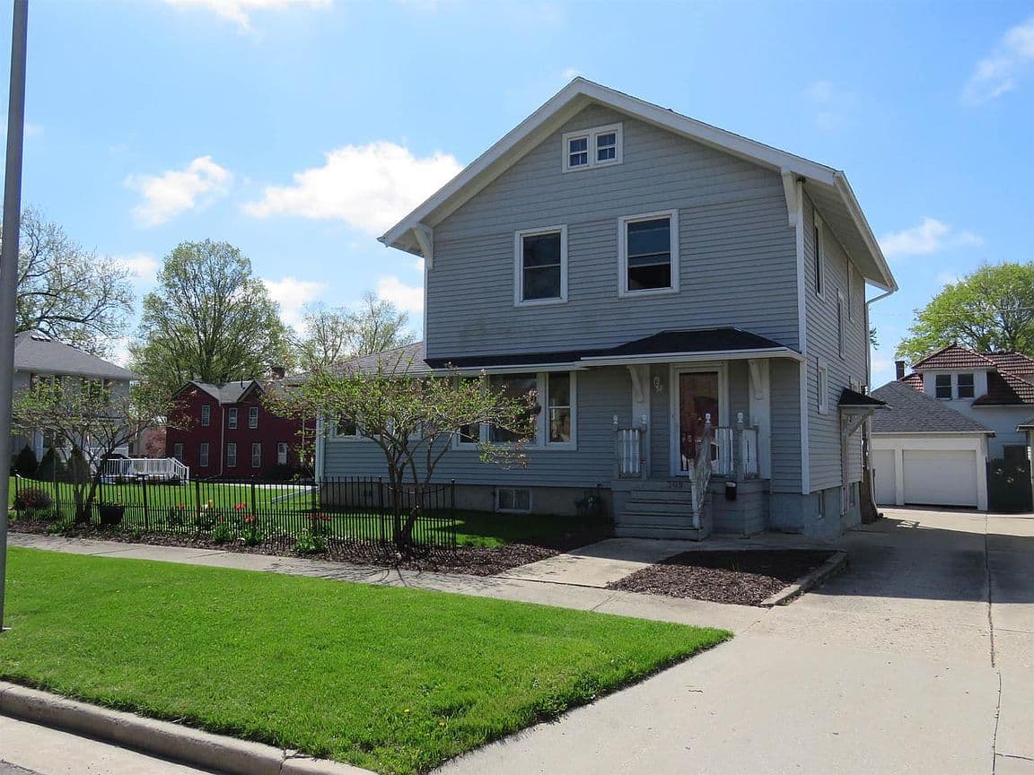 Primary listing photo