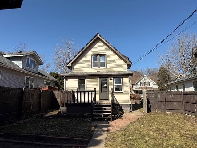 Listing photo 4
