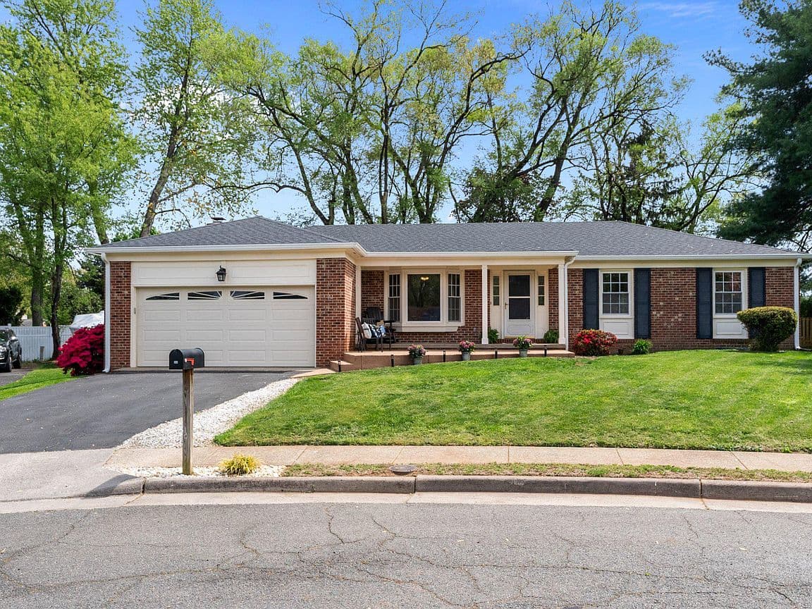 Primary listing photo
