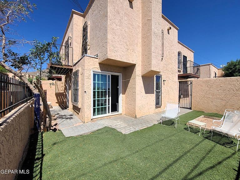 Listing photo 5