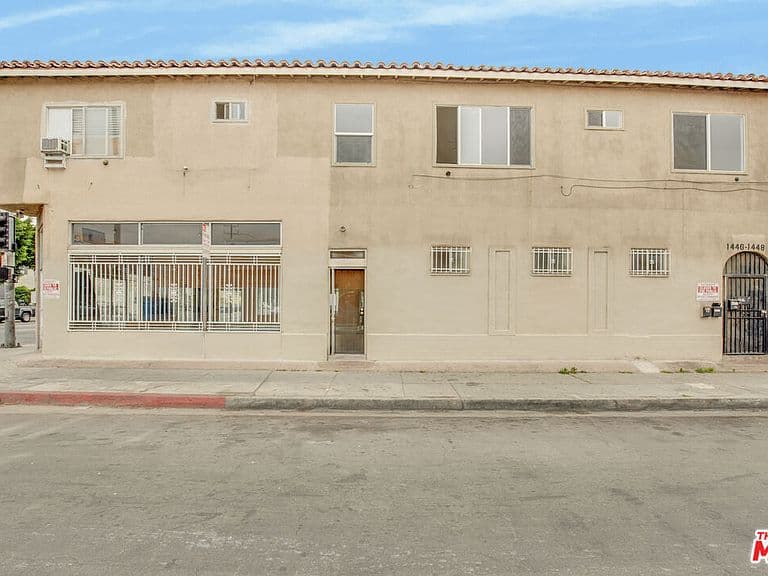 Listing photo 4