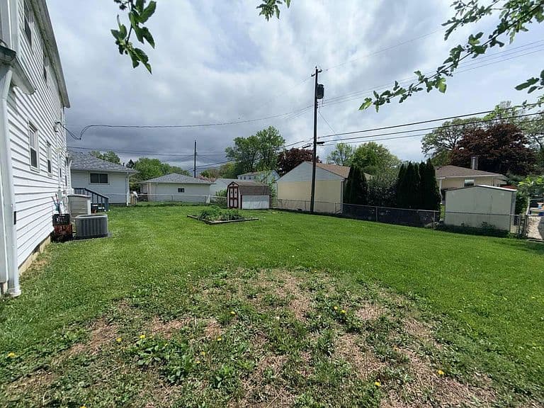 Listing photo 5