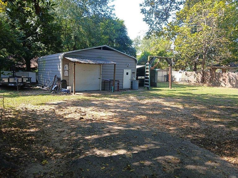 Listing photo 4