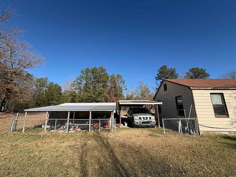 Listing photo 5