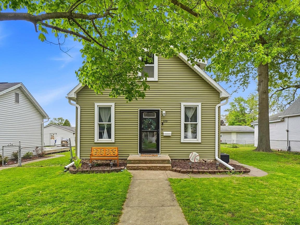 Primary listing photo