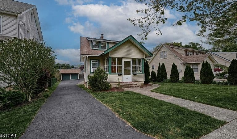 Listing photo 3